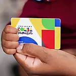 Bolsa Família de março é pago a famílias com NIS final 3 e mantém valor mínimo de R$ 600