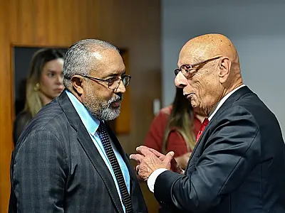 Senadores defendem proposta que permite adaptação do horário de trabalho por motivo religioso