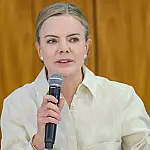 Gleisi deixa articulação do governo para disputar Senado em 2026