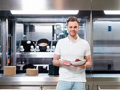 Robô cozinheiro com IA da GoodBytz conquista Robotics Award 2026 em Hannover.