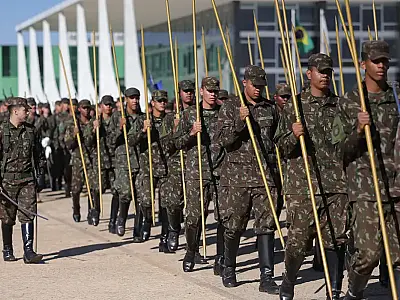 Portaria do Ministério da Defesa define cotas para negros, indígenas e quilombolas em concursos de formação militar e no serviço temporário.