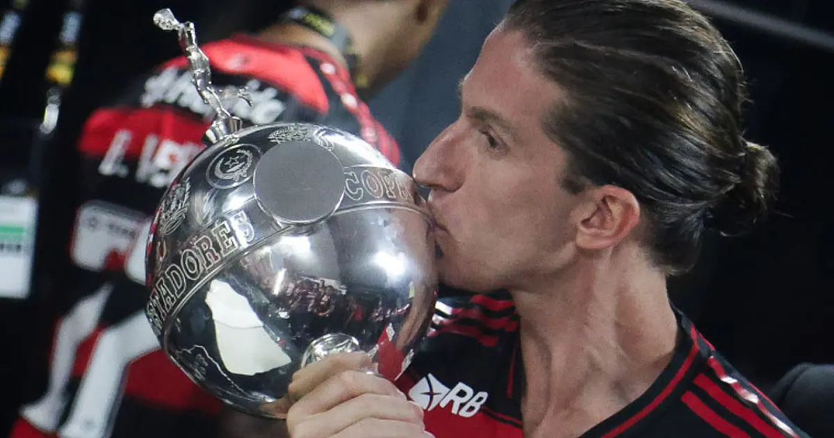 Filipe Luís durante treino do Flamengo no Ninho do Urubu