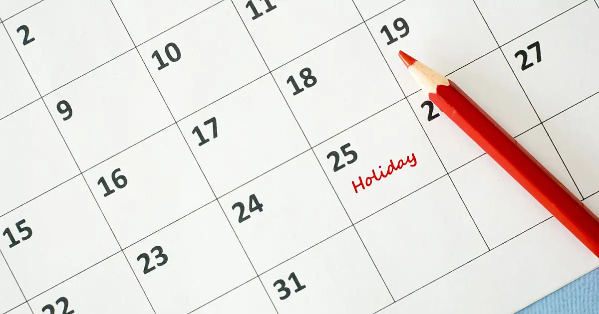 Calendário marcando 19 de março ao lado de igreja dedicada a São José.