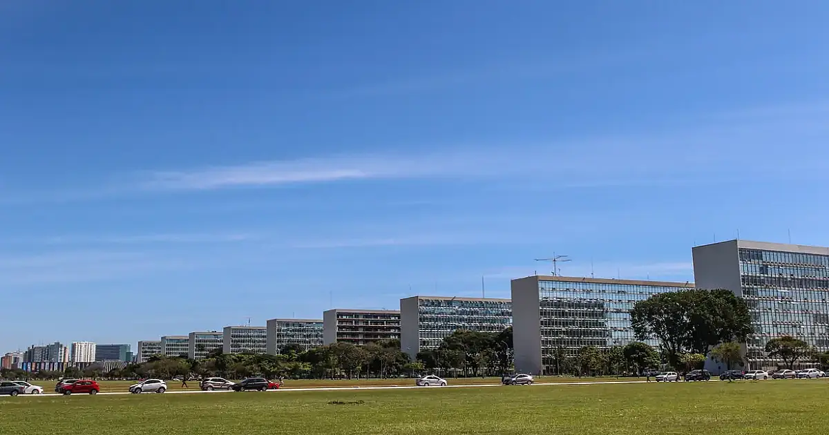 Senado aprova reestruturação de carreiras do serviço público federal e criação de mais de 24 mil cargos efetivos