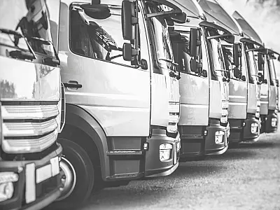 Caminhoneiros mantêm estado de greve enquanto aguardam negociações com o governo.