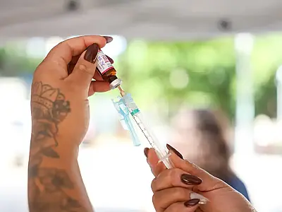 O crescimento dos casos de sarampo nas Américas mantém o Brasil em alerta.