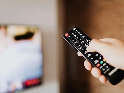 Brasil conclui desligamento do sinal de TV analógica e passa a operar apenas com transmissão digital