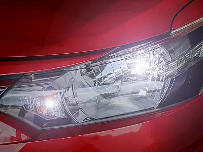 Projeto de lei pode permitir adaptação de faróis de LED em veículos antigos.