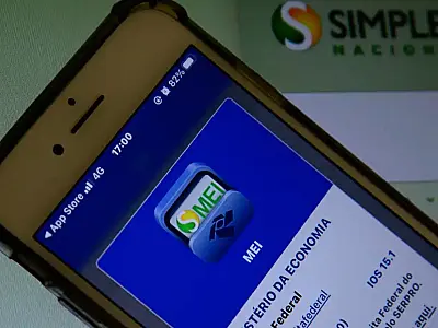 Reforma tributária mantém o MEI, mas traz novas exigências para emissão de notas fiscais e controle de receitas.