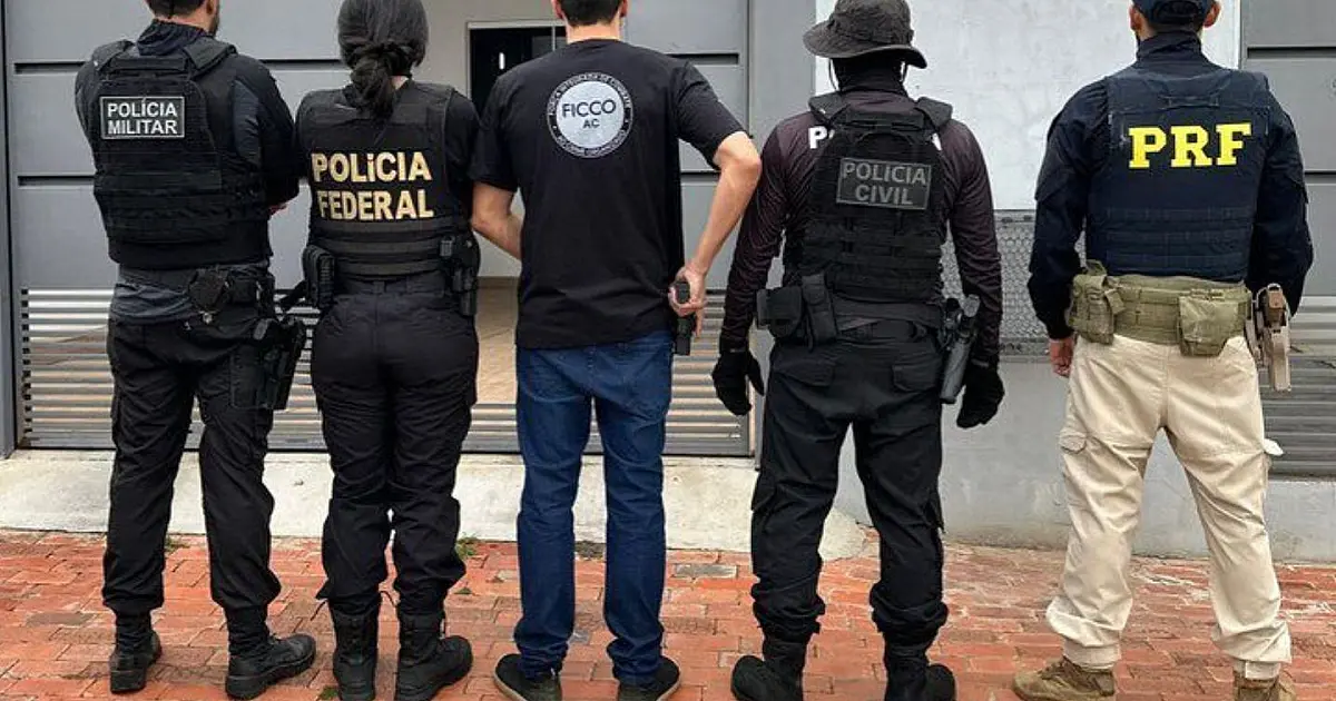 Agentes de segurança representando entidades
