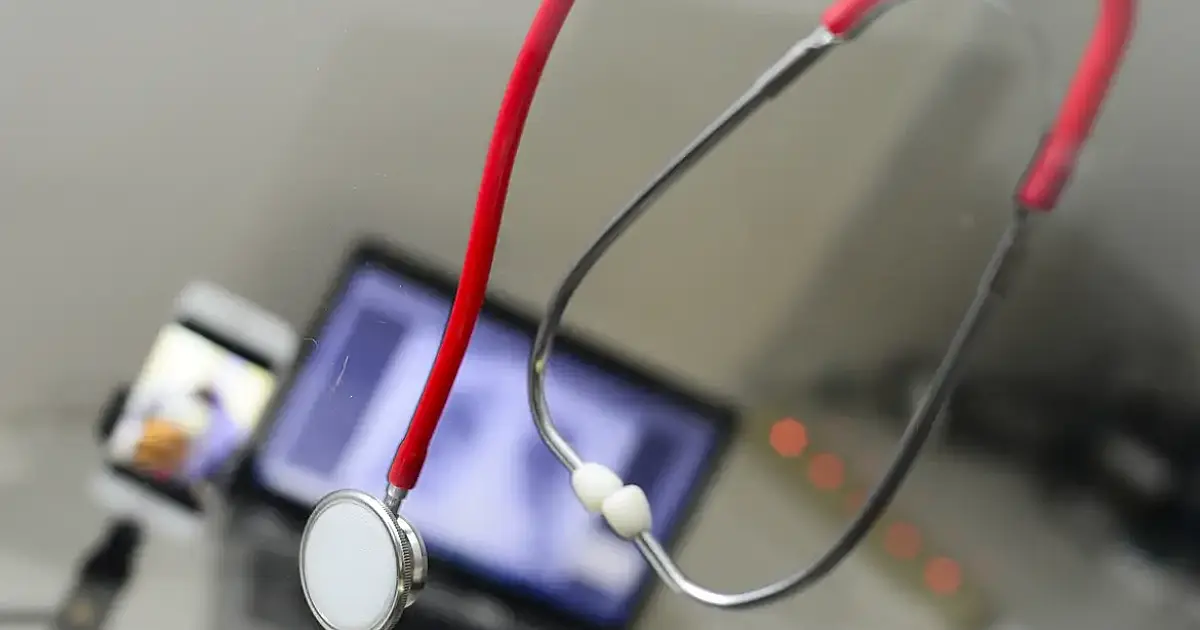 AgSUS e Hospital das Clínicas da FMUSP liberam 1.000 vagas gratuitas em curso sobre Fundamentos de Saúde Digital para APS