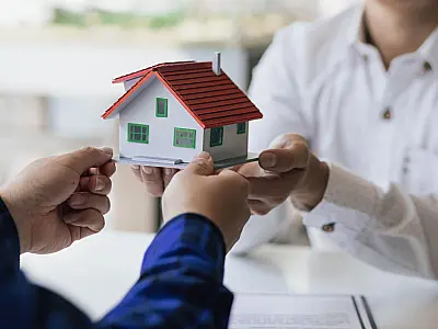 Doação de imóvel em vida pode ajudar famílias a evitar processos de inventário.