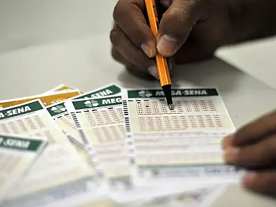 Volante de aposta da Mega Sena usado por apostadores em todo o Brasil.
