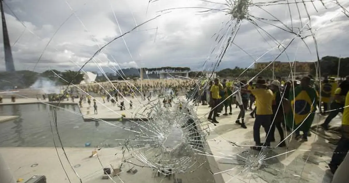 Plenário do Congresso Nacional durante sessão que analisa vetos presidenciais.