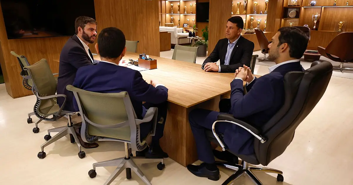 Representantes da CBF durante anúncio de nova diretoria para arbitragem do futebol brasileiro.
