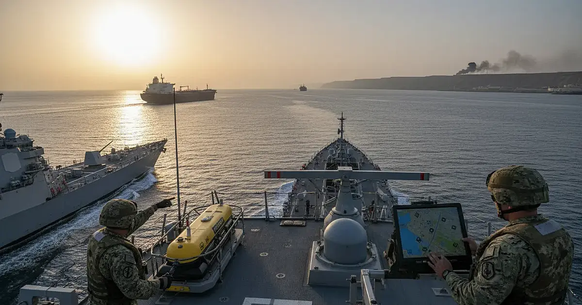 Marinha dos EUA entra no Estreito de Ormuz para limpar minas e retomar comércio global