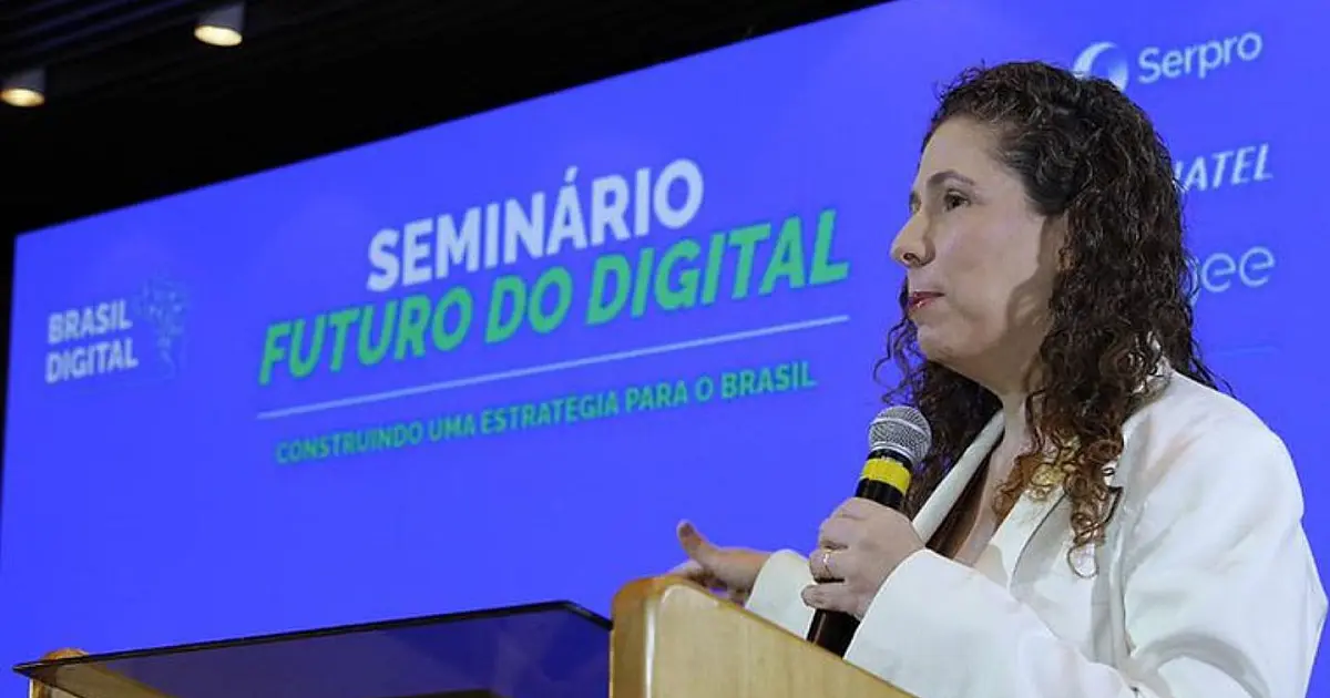 Ministra Esther Dweck durante evento sobre transformação digital no setor público