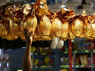 Ovos de Páscoa serão distribuídos para estudantes da rede municipal em ação da prefeitura.