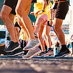 Caminhada ou corrida após os 40? Saiba qual exercício queima mais calorias