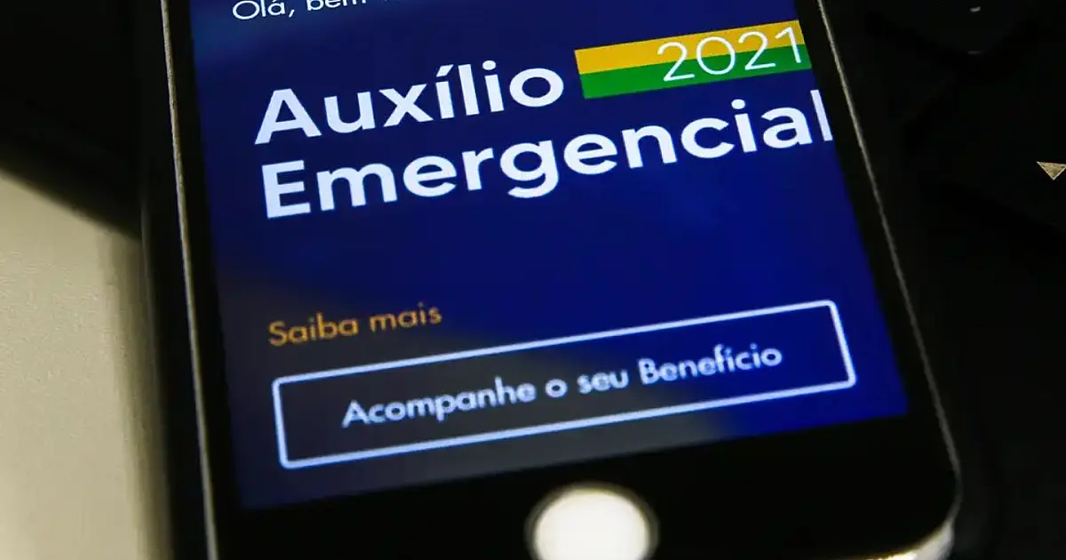 Aplicativo Caixa Tem exibindo benefício de auxílio emergencial no celular