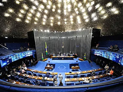Pesquisa aponta os principais nomes na disputa por vaga no Senado por Minas Gerais.