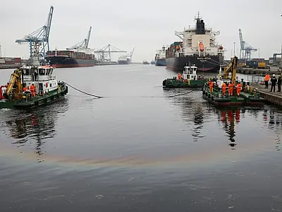 O Porto de Antuérpia é o segundo maior terminal de cargas da Europa e pilar central da economia da Bélgica.