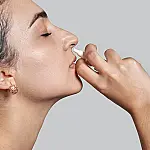 Spray nasal experimental melhora memória em estudo com idosos