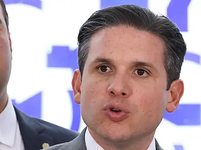 Presidente da Câmara comenta tramitação de proposta sobre jornada de trabalho.