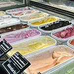 Maior rede de sorvetes do mundo estreia no Brasil com preços populares