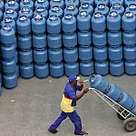Governo libera R$ 330 milhões para conter preço do gás de cozinha