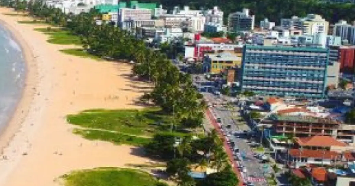 Vista urbana de João Pessoa representando crescimento do empreendedorismo na Paraíba