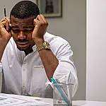 Ansiedade: cinco exercícios simples que ajudam a se acalmar rapidamente