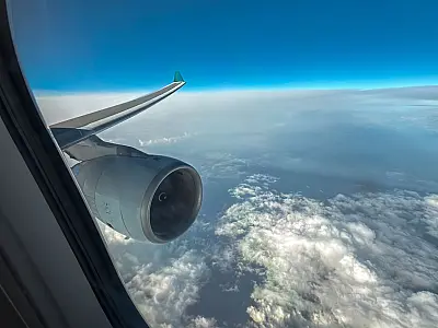 Crise no Oriente Médio pressiona setor aéreo e amplia alerta para voos na Europa.