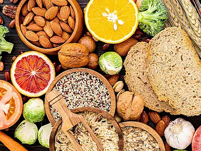 Alimentos ricos em fibras ajudam a melhorar o funcionamento do intestino.