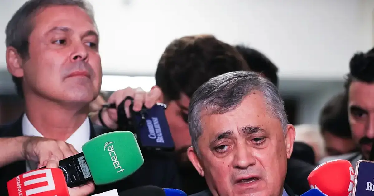 Ministro fala sobre fim da escala 6x1 durante coletiva no Palácio do Planalto