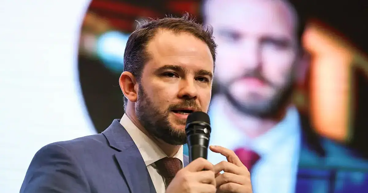 Secretário-executivo do Ministério da Fazenda, Dario Durigan, durante entrevista sobre renegociação de dívidas