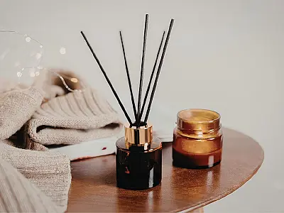 Aromas naturais são usados no Feng Shui para estimular prosperidade e equilíbrio dentro de casa.