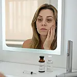 A face do emagrecimento rápido: o boom dos procedimentos para conter a flacidez facial