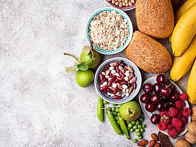 Alimentos típicos da dieta mediterrânea podem contribuir para reduzir gordura no fígado.