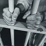 País permite prisão de crianças a partir de 12 anos e endurece lei penal