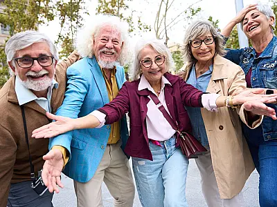 Estudo identificou fatores biológicos ligados à longevidade em pessoas centenárias.