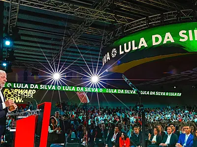 Lula discursou em Barcelona durante encontro internacional de lideranças progressistas.