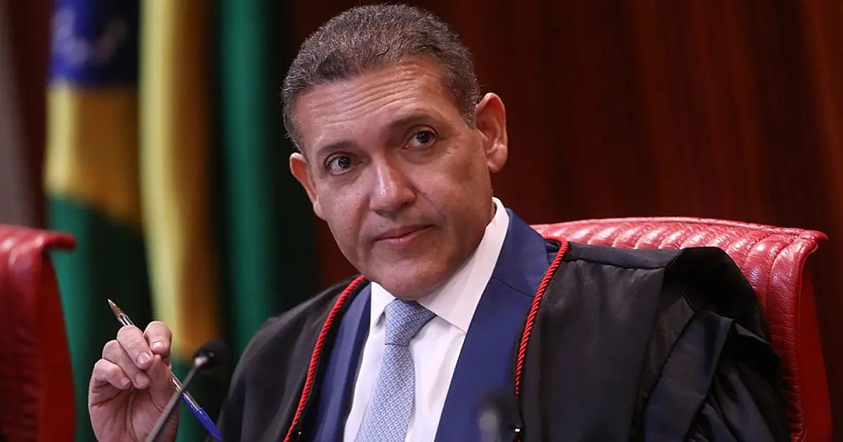 Ministro Kassio Nunes Marques durante cerimônia de posse na presidência do TSE