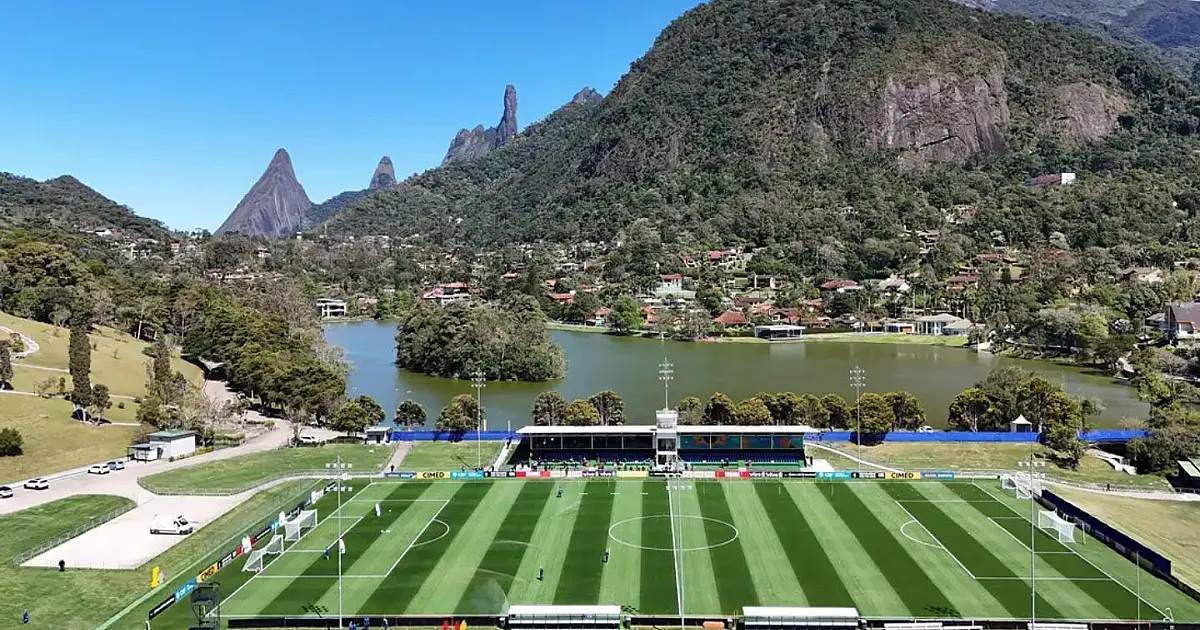 Jogadores da Seleção Brasileira durante treinamento preparatório para a Copa do Mundo