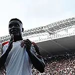 Rodada do Brasileirão isola líder e movimenta as primeiras posições