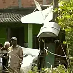 Tragédia em Nova Iguaçu: Avião cai em bairro residencial e mata piloto