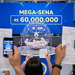 Mega-Sena acumula e sorteia R$ 60 milhões: o que muda para quem ganhar hoje?