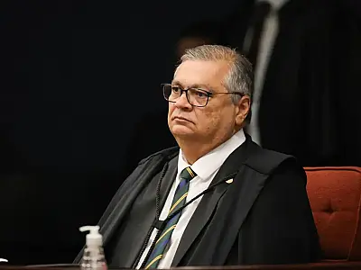 Flávio Dino determinou investigação sobre emendas ligadas a produtora de filme sobre Bolsonaro