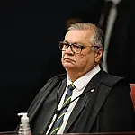 Flávio Dino manda investigar emendas ligadas a produtora de filme sobre Bolsonaro