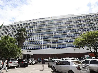 Fachada da unidade hospitalar que concentra investimentos em modernização e atendimento de alta complexidade.